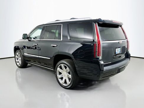 Used 2019 Cadillac Escalade Premium Luxury image 5