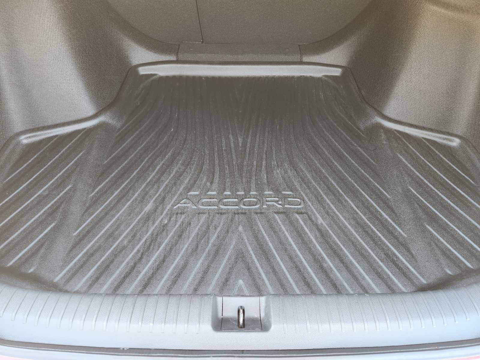 Used 2024 Honda Accord EX image 32