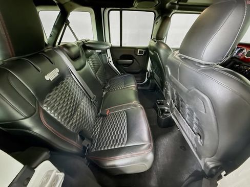 Used 2021 Jeep Wrangler Unlimited Rubicon AWD/4WD image 25
