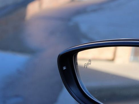 Used 2018 Volkswagen Passat 3.6 image 22