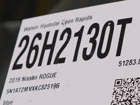 Used 2019 Nissan Rogue SV w/ Premium Package AWD/4WD image 32