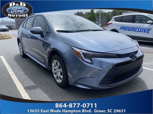 Used 2025 Toyota Corolla LE FWD image 1