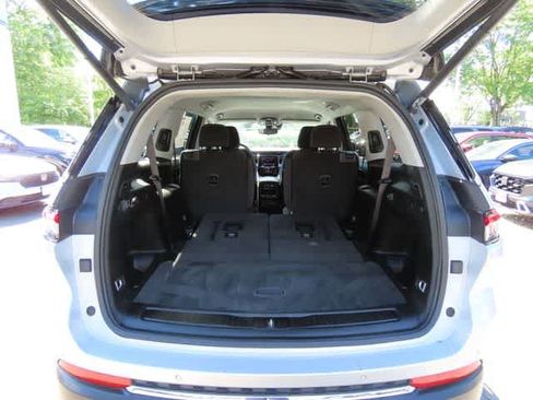 Used 2022 Jeep Grand Cherokee L Laredo w/ Luxury Tech Group I AWD/4WD image 12