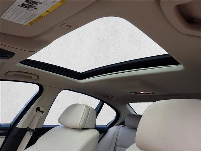 Used 2011 BMW 535i xDrive Sedan AWD/4WD image 15