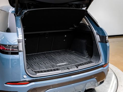 Used 2024 Land Rover Range Rover Evoque Dynamic SE image 57