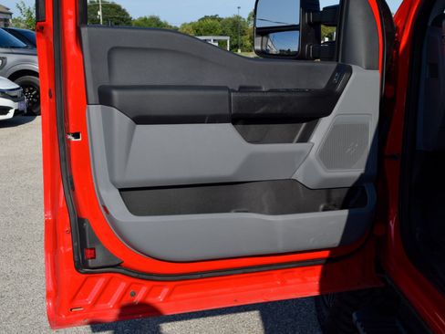 Used 2025 Ford F350 XL w/ XL Off-Road Package AWD/4WD image 15