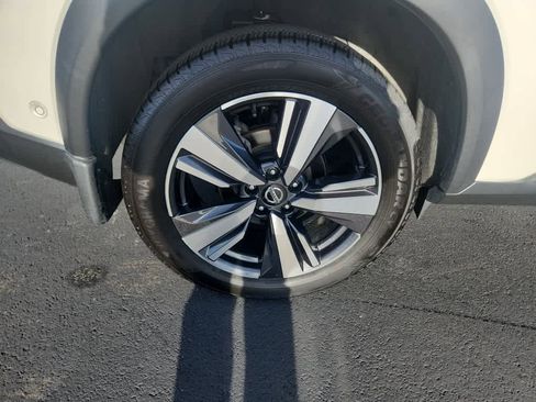 Used 2021 Nissan Rogue Platinum image 10