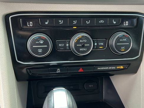 Used 2022 Volkswagen Atlas SE image 23