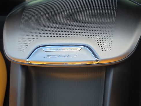 Used 2025 Chevrolet Corvette Z06 RWD image 32