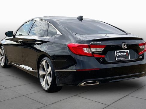 Used 2018 Honda Accord Touring image 11
