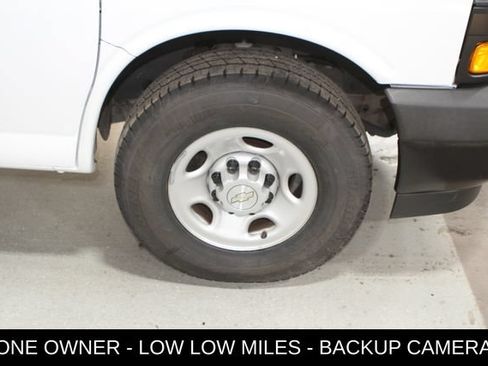 Used 2019 Chevrolet Express 3500 w/ Driver Convenience Package RWD image 6