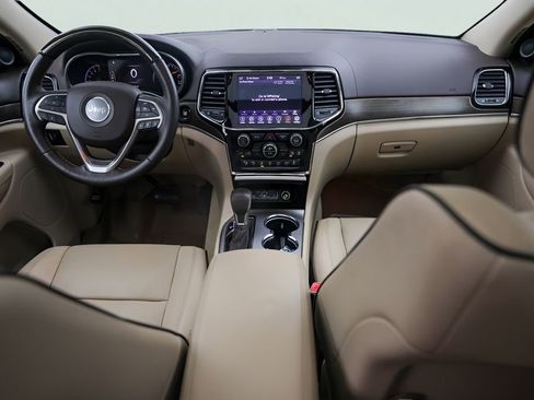 Used 2020 Jeep Grand Cherokee Overland RWD image 27