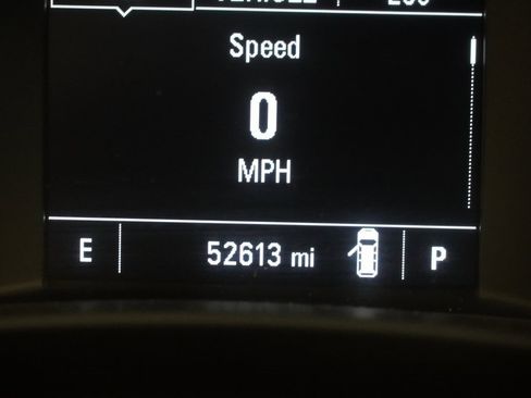 Used 2020 Chevrolet Equinox LS image 4