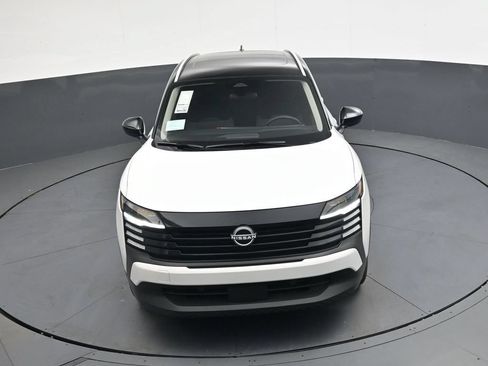 Certified 2026 Nissan Kicks SV w/ SV Premium Package FWD image 40