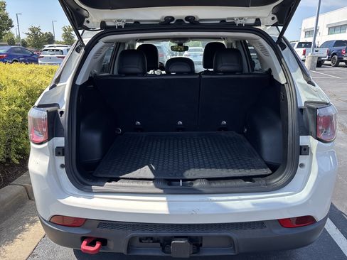 Used 2018 Jeep Compass Trailhawk w/ Cold Weather Group AWD/4WD image 29