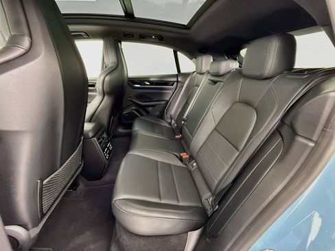 Certified 2025 Porsche Macan Electric RWD image 23