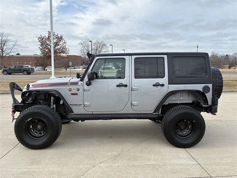 Used 2016 Jeep Wrangler Unlimited Rubicon image 13