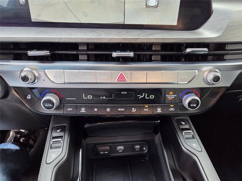 Used 2025 Kia Telluride SX Prestige X-Pro image 17