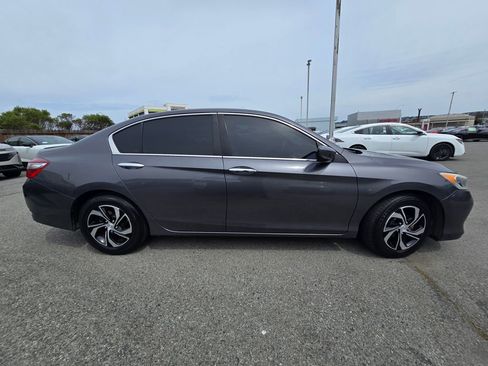 Used 2017 Honda Accord LX image 8