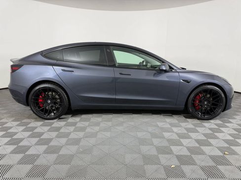 Used 2022 Tesla Model 3 RWD image 2
