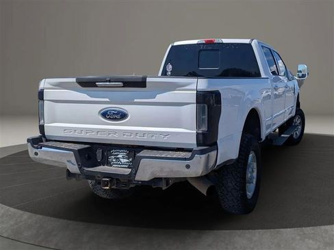 Used 2017 Ford F250 Lariat w/ Chrome Package image 5