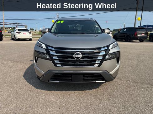 Used 2024 Nissan Rogue SL w/ SL Premium Package AWD/4WD image 10