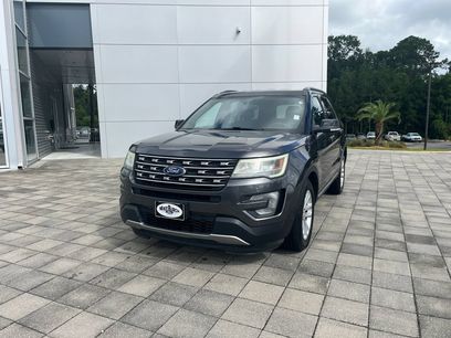 Used 2017 Ford Explorer XLT w/ Equipment Group 202A