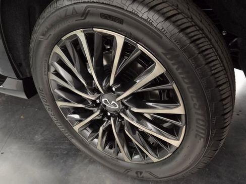 Used 2025 INFINITI QX80 Autograph AWD/4WD image 9