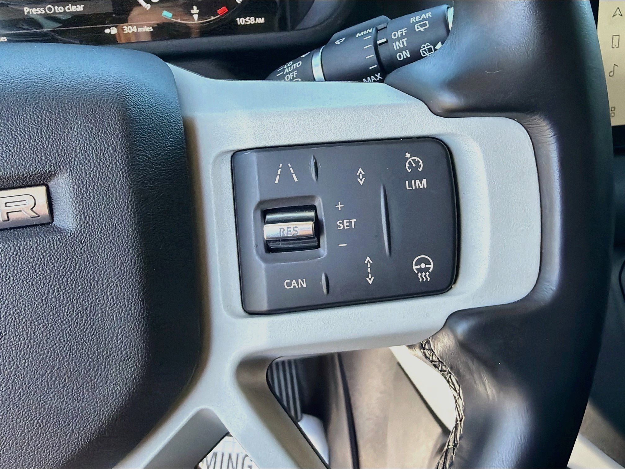 Used 2024 Land Rover Defender 110 S AWD/4WD image 35