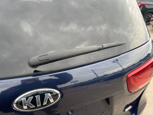 Certified 2019 Kia Sorento LX w/ LX Convenience Package image 33