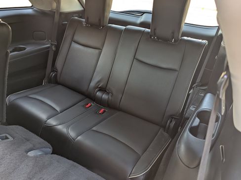 Used 2019 INFINITI QX60 Luxe w/ Sensory Package AWD/4WD image 19