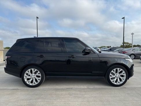 Used 2019 Land Rover Range Rover HSE image 2
