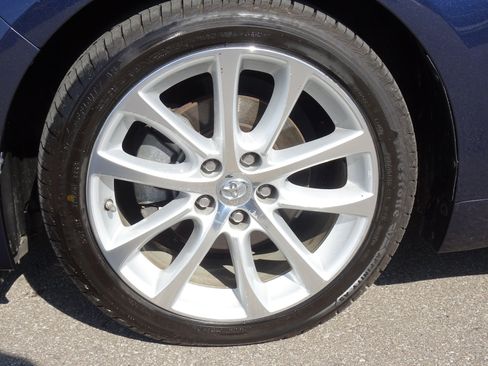 Used 2015 Toyota Avalon Limited w/ Technology Package FWD image 29