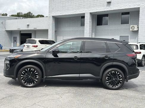 Used 2026 Nissan Rogue Dark Armor FWD image 2