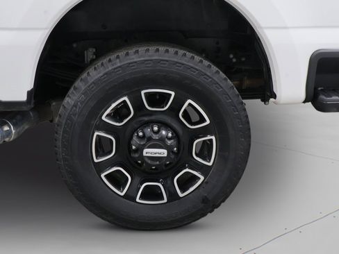 Used 2025 Ford F350 Platinum image 37