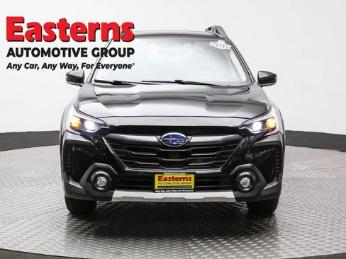 Used 2023 Subaru Outback Limited AWD/4WD image 2