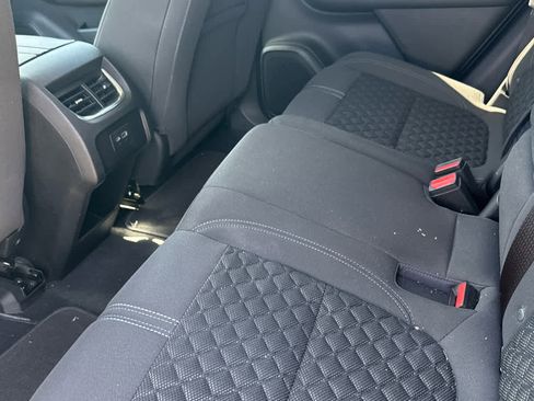 Used 2022 Chevrolet Blazer LT image 13