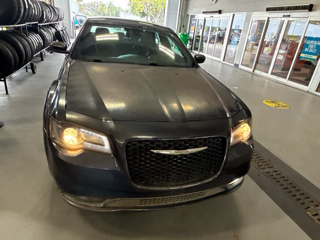 Used 2015 Chrysler 300 S AWD/4WD image 7