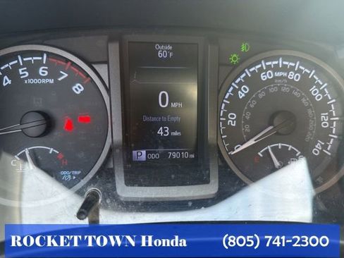 Used 2018 Toyota Tacoma TRD Off-Road image 19