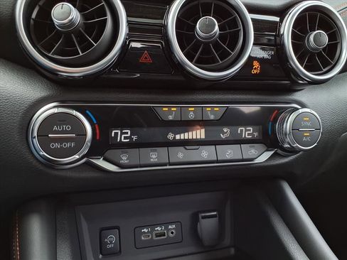 New 2025 Nissan Sentra SR w/ SR Premium Package FWD image 23