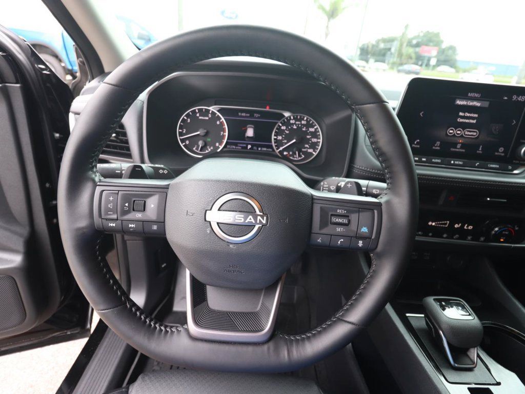 Used 2025 Nissan Rogue SV w/ SV Premium Package FWD image 18