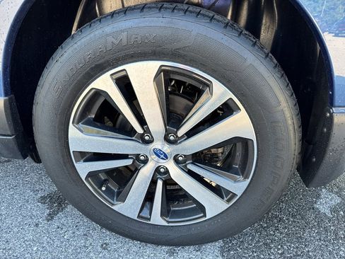 Used 2019 Subaru Outback 2.5i Limited AWD/4WD image 25