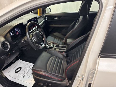 Used 2022 Kia Forte GT w/ GT2 Package image 2