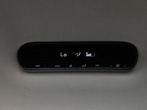 Used 2026 Hyundai Palisade SEL FWD image 16