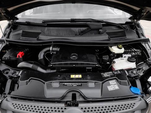 Used 2017 Mercedes-Benz Metris Passenger w/ Driver Efficiency Package image 47