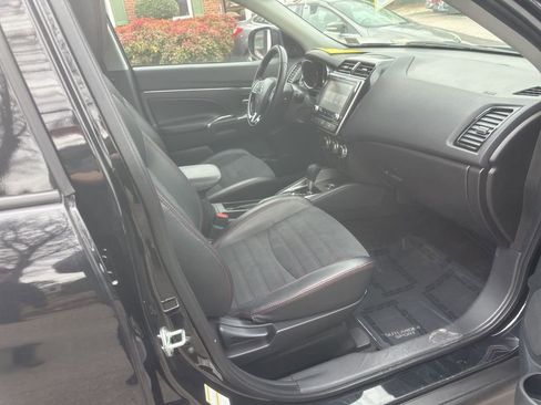 Used 2024 Mitsubishi Outlander Sport SE image 35