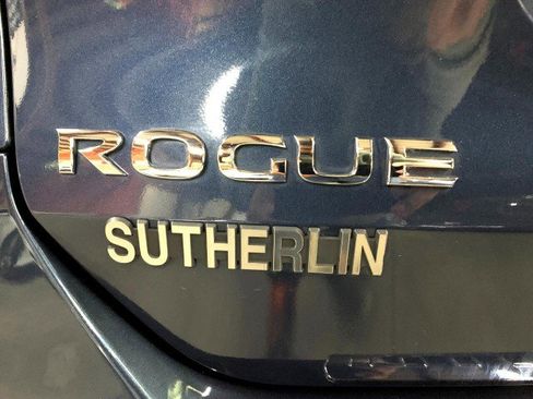 Used 2015 Nissan Rogue SL image 11