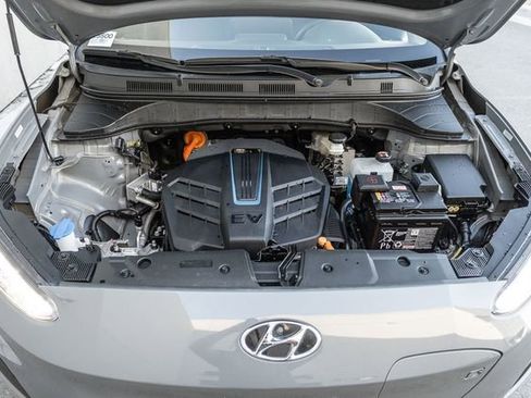 Used 2023 Hyundai Kona SE image 15