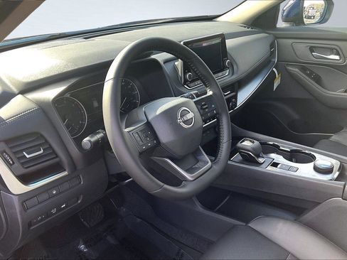 New 2026 Nissan Rogue SV w/ SV Premium Package AWD/4WD image 6