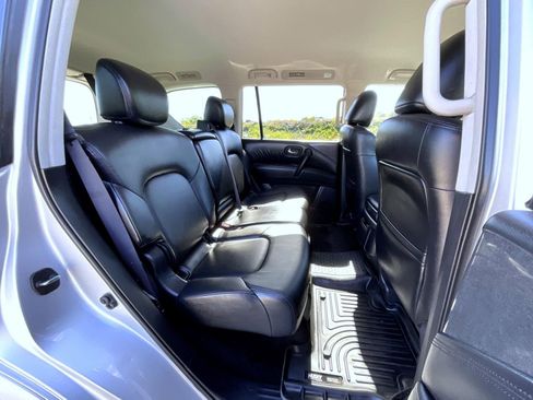 Used 2022 Nissan Armada SV image 18
